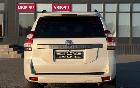 Toyota Land Cruiser Prado 150 рестайлинг 2, 2015 год, 3 980 000 рублей, 8 фотография