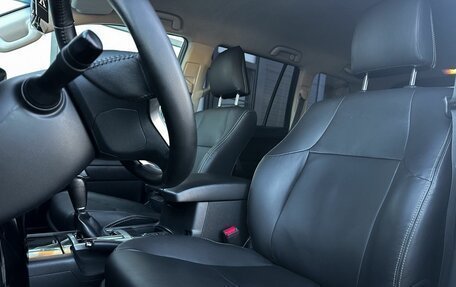 Toyota Land Cruiser Prado 150 рестайлинг 2, 2015 год, 3 980 000 рублей, 34 фотография