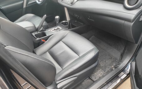 Toyota RAV4, 2016 год, 2 489 000 рублей, 30 фотография