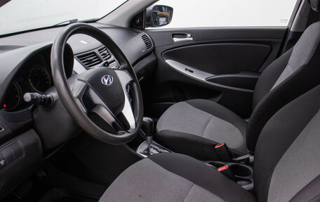 Hyundai Solaris II рестайлинг, 2013 год, 945 000 рублей, 10 фотография