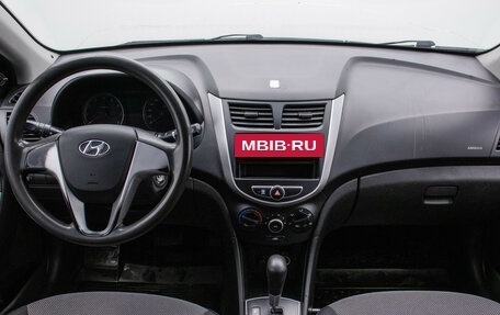 Hyundai Solaris II рестайлинг, 2013 год, 945 000 рублей, 13 фотография