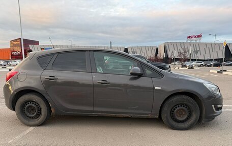 Opel Astra J, 2013 год, 550 000 рублей, 2 фотография
