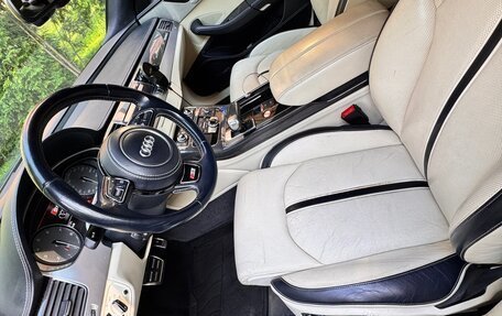 Audi S8, 2013 год, 2 750 000 рублей, 7 фотография