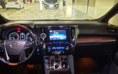 Toyota Alphard III, 2016 год, 3 500 000 рублей, 15 фотография