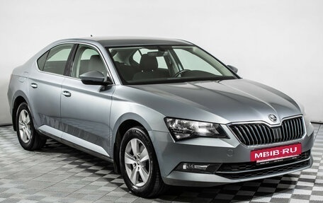 Skoda Superb III рестайлинг, 2018 год, 1 995 000 рублей, 3 фотография
