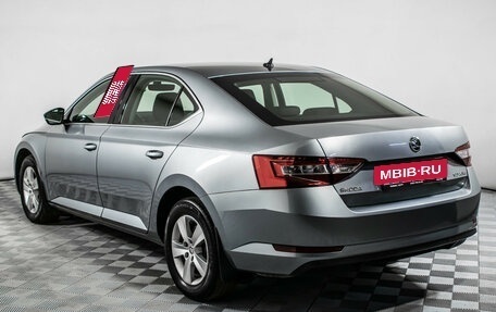 Skoda Superb III рестайлинг, 2018 год, 1 995 000 рублей, 7 фотография