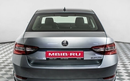 Skoda Superb III рестайлинг, 2018 год, 1 995 000 рублей, 6 фотография