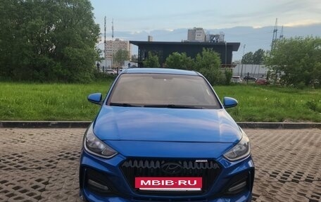 Hyundai Solaris II рестайлинг, 2017 год, 930 000 рублей, 4 фотография
