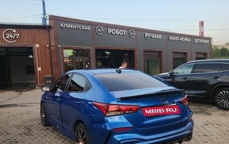 Hyundai Solaris II рестайлинг, 2017 год, 930 000 рублей, 2 фотография