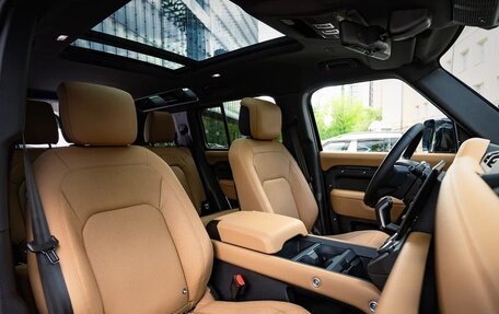 Land Rover Defender II, 2026 год, 13 500 000 рублей, 28 фотография