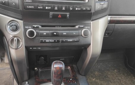 Toyota Land Cruiser 200, 2008 год, 2 350 000 рублей, 4 фотография