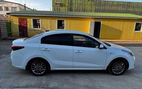 KIA Rio IV, 2017 год, 1 100 000 рублей, 6 фотография