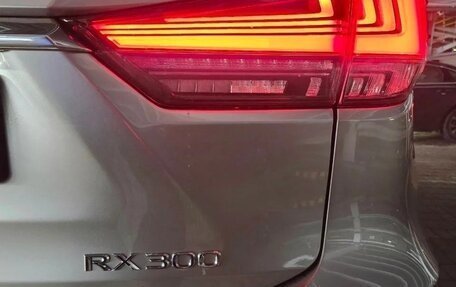 Lexus RX IV рестайлинг, 2020 год, 5 650 000 рублей, 3 фотография