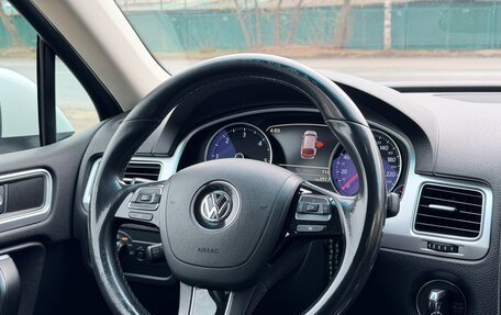 Volkswagen Touareg III, 2015 год, 2 400 000 рублей, 11 фотография