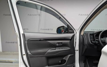Mitsubishi Outlander III рестайлинг 3, 2020 год, 2 465 000 рублей, 7 фотография