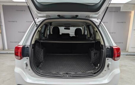 Mitsubishi Outlander III рестайлинг 3, 2020 год, 2 465 000 рублей, 10 фотография