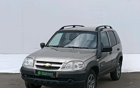 Chevrolet Niva I рестайлинг, 2017 год, 635 000 рублей, 1 фотография