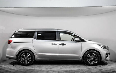KIA Carnival III, 2018 год, 2 489 000 рублей, 4 фотография