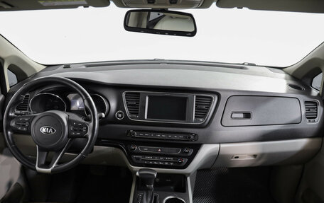KIA Carnival III, 2018 год, 2 489 000 рублей, 9 фотография