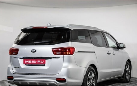 KIA Carnival III, 2018 год, 2 489 000 рублей, 5 фотография