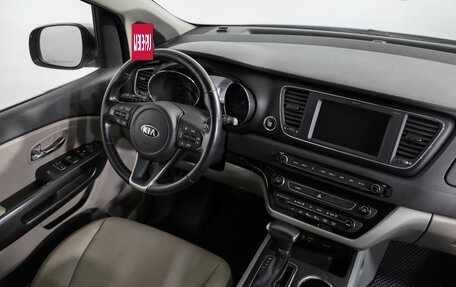 KIA Carnival III, 2018 год, 2 489 000 рублей, 8 фотография
