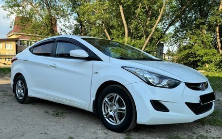 Hyundai Elantra V, 2013 год, 850 000 рублей, 1 фотография