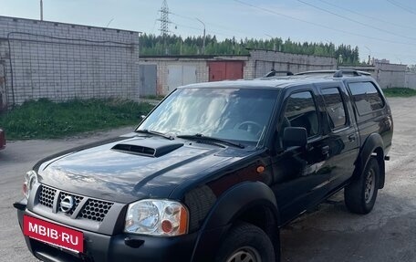 Nissan NP300, 2011 год, 1 250 000 рублей, 2 фотография