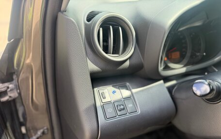 Toyota RAV4, 2011 год, 1 350 000 рублей, 14 фотография