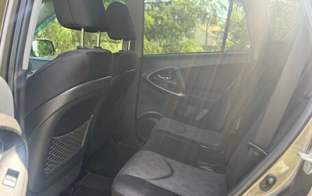 Toyota RAV4, 2011 год, 1 350 000 рублей, 18 фотография