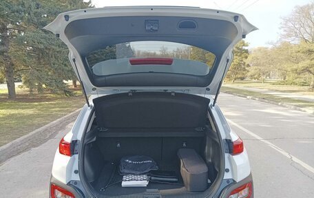 Hyundai Kona I, 2020 год, 2 650 000 рублей, 10 фотография