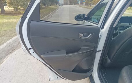 Hyundai Kona I, 2020 год, 2 650 000 рублей, 11 фотография