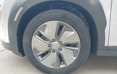 Hyundai Kona I, 2020 год, 2 650 000 рублей, 24 фотография