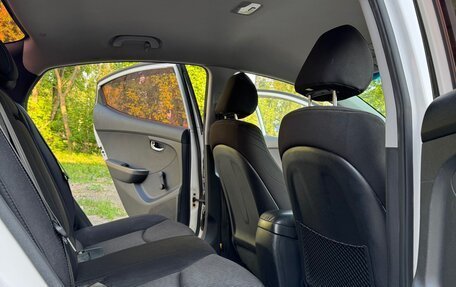 Hyundai Elantra V, 2013 год, 850 000 рублей, 13 фотография