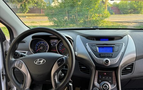 Hyundai Elantra V, 2013 год, 850 000 рублей, 11 фотография