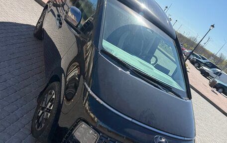 Hyundai Staria, 2023 год, 6 700 000 рублей, 2 фотография