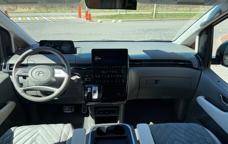 Hyundai Staria, 2023 год, 6 700 000 рублей, 15 фотография