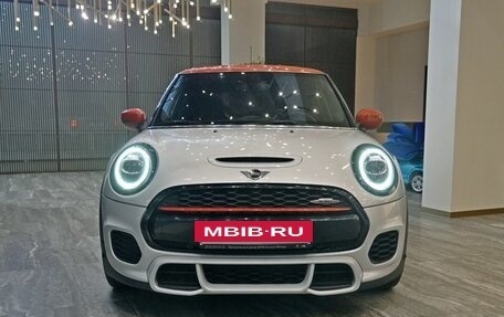 MINI Hatch, 2019 год, 3 490 000 рублей, 2 фотография