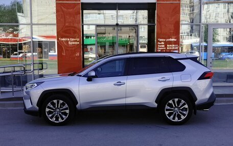 Toyota RAV4, 2021 год, 3 249 000 рублей, 8 фотография