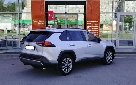 Toyota RAV4, 2021 год, 3 249 000 рублей, 5 фотография
