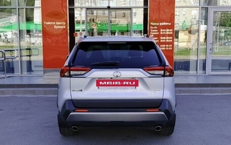 Toyota RAV4, 2021 год, 3 249 000 рублей, 6 фотография