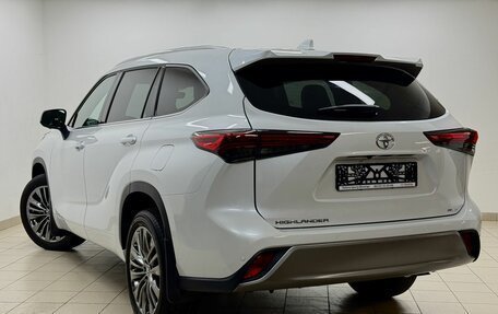 Toyota Highlander, 2026 год, 5 600 000 рублей, 4 фотография