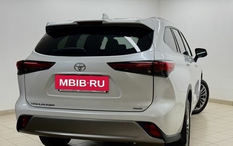 Toyota Highlander, 2026 год, 5 600 000 рублей, 6 фотография