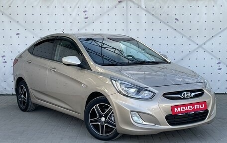 Hyundai Solaris II рестайлинг, 2012 год, 880 000 рублей, 2 фотография