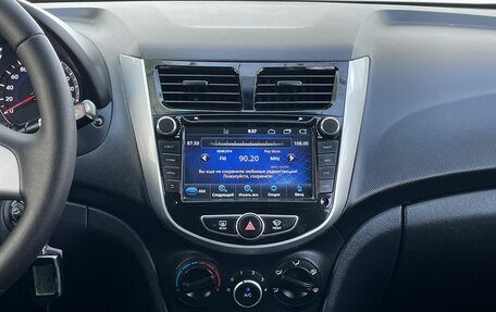 Hyundai Solaris II рестайлинг, 2012 год, 880 000 рублей, 17 фотография