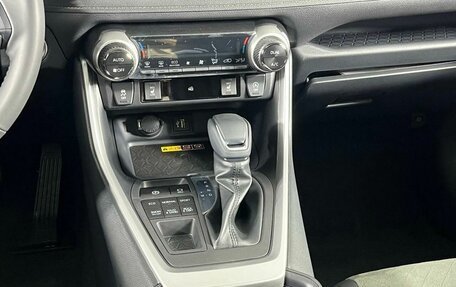 Toyota RAV4, 2025 год, 3 899 000 рублей, 13 фотография