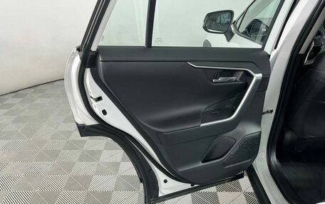 Toyota RAV4, 2025 год, 3 899 000 рублей, 22 фотография
