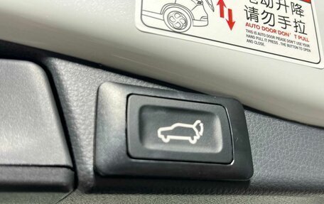 Toyota RAV4, 2025 год, 3 899 000 рублей, 21 фотография
