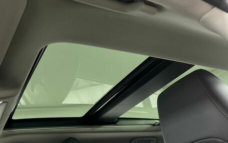 Toyota RAV4, 2025 год, 3 899 000 рублей, 24 фотография
