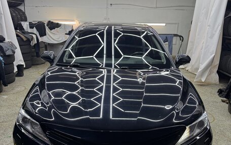 Toyota Camry, 2019 год, 2 450 000 рублей, 1 фотография