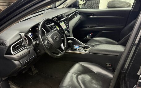 Toyota Camry, 2019 год, 2 450 000 рублей, 6 фотография
